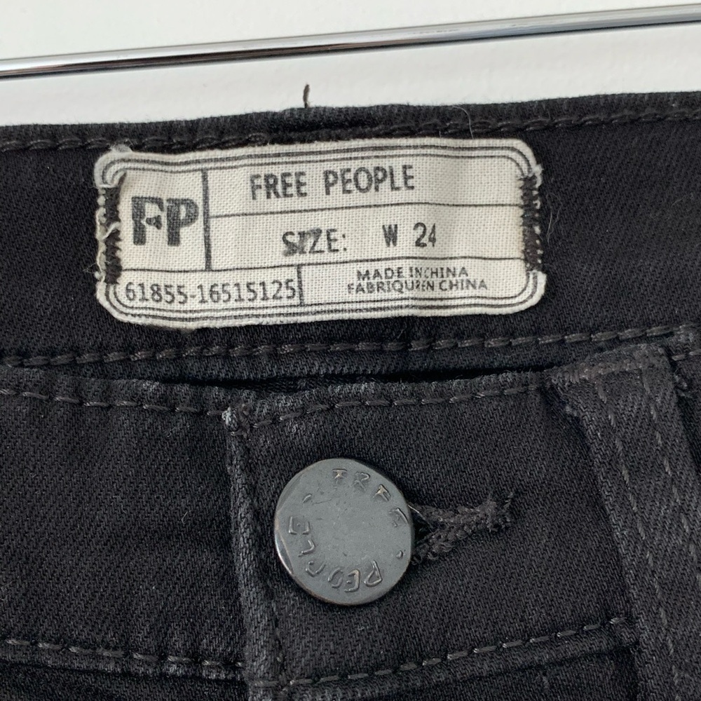 (45)Free People Black Flare Jeans - Picture 2 of 10